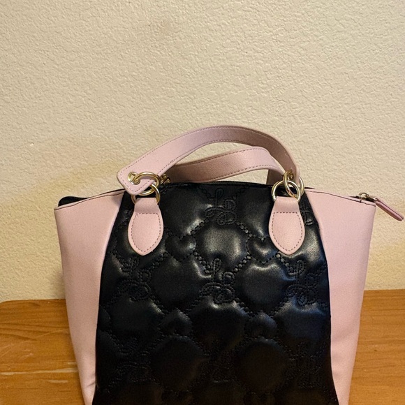 Betsy’s Johnson Black & Pink Handbag - Picture 2 of 8